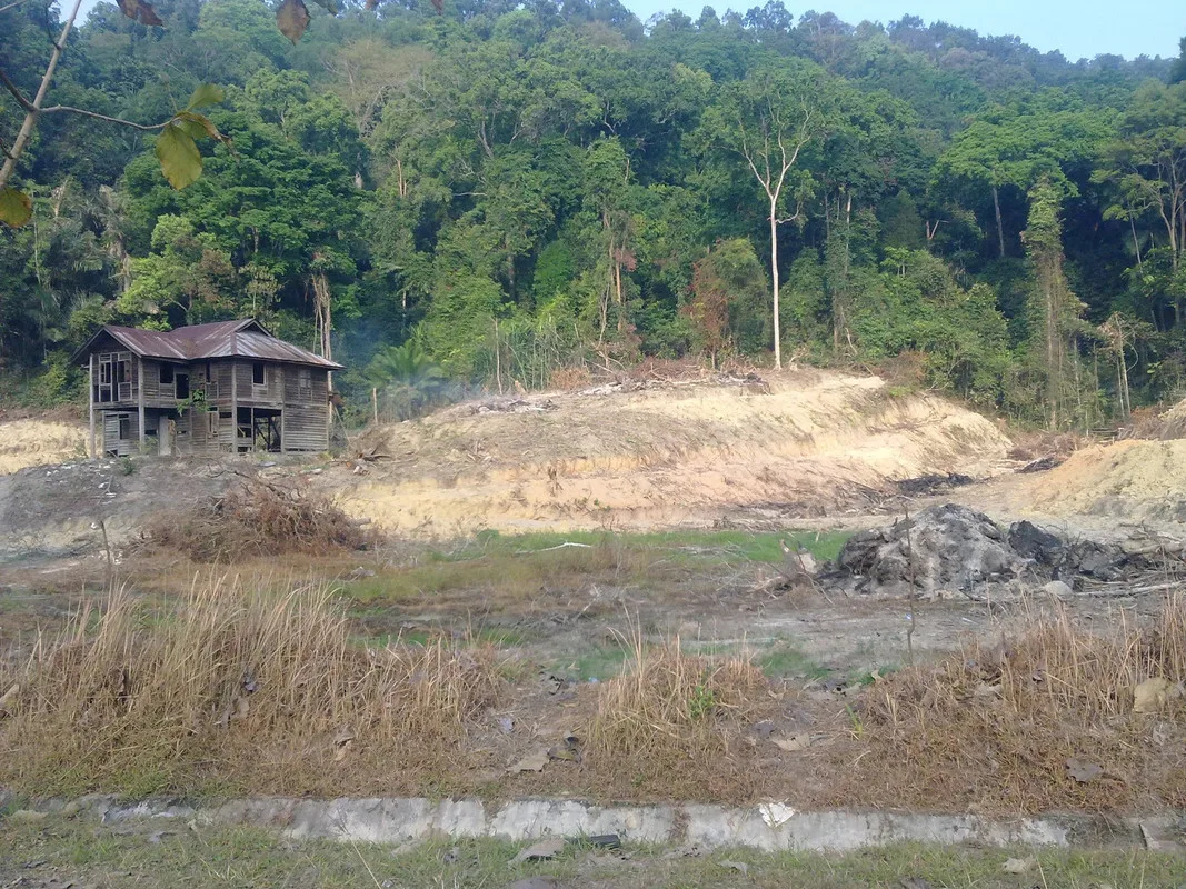 abandoned old house in Lumut