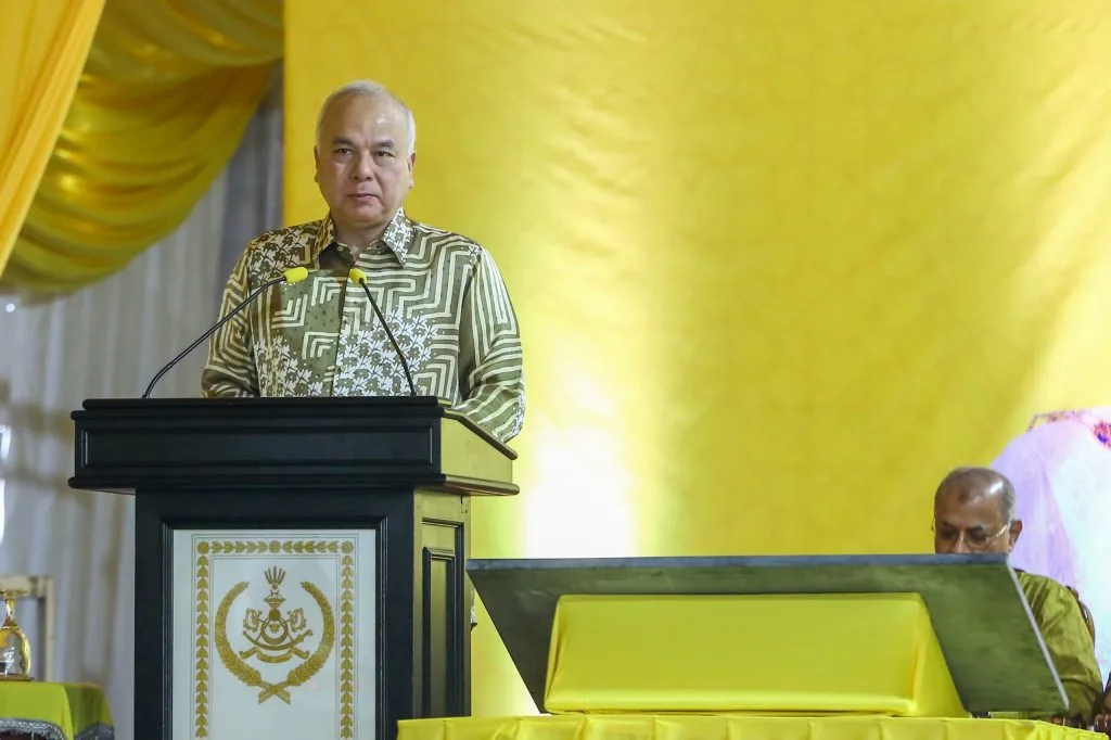 Sultan Nazrin Lancar ZAPAR, Transformasi Digital Urus Zakat & Wakaf di Perak