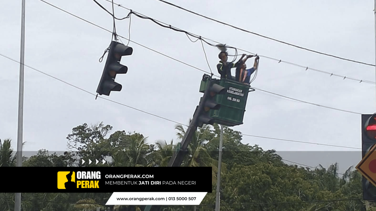 Lampu Isyarat Gantung Perintis Negara di Bota Kini Tinggal Kenangan