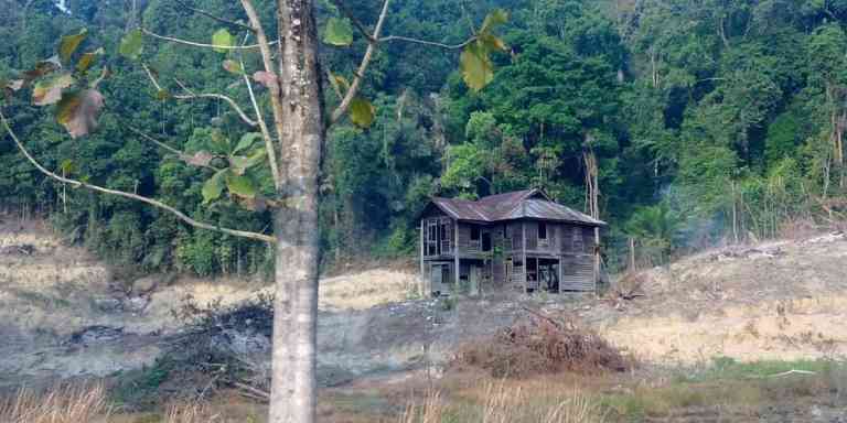 Misteri Rumah Puaka Lama Di Lumut