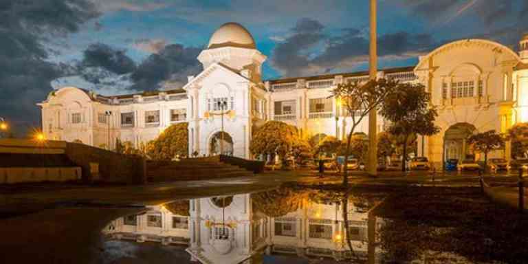 Sejarah Stesen Keretapi Yang Digelar Sebagai Taj Mahal Ipoh