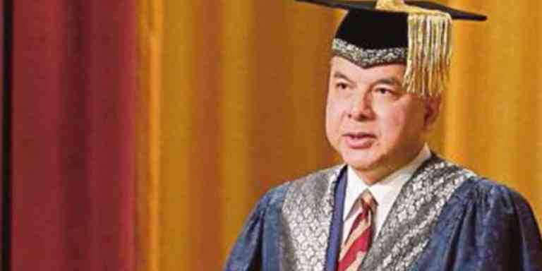 Sultan Perak, Sultan Pertama Yang Ada PHD