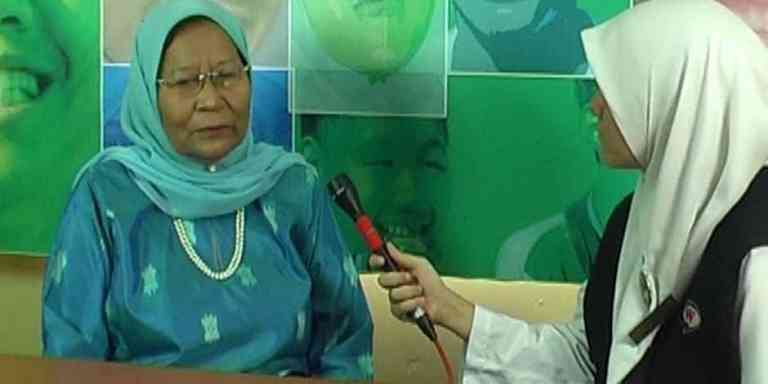 Kelahiran Parit, Wanita Pertama Jadi Ketua Pengarah Kementerian Pendidikan