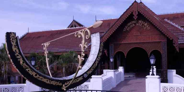 Mendalami Kisah Di Kompleks Sejarah Pasir Salak