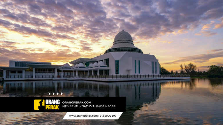 Masjid An-Nur Universiti Teknologi Petronas, Simbol Keindahan dan Ketaqwaan di Atas Tasik