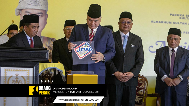 Sultan Nazrin Shah Rasmi Bangunan Baharu JPN Larut, Matang dan Selama